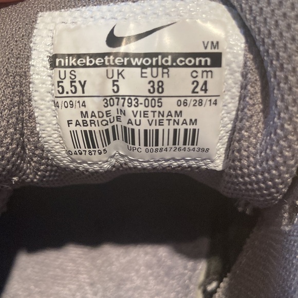 Nike Air Max Sneakers 5.5Y - Picture 6 of 10